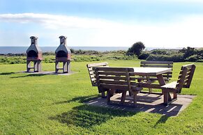 Hookless Holiday Homes