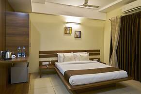 Hotel 3 Leaves Kolhapur