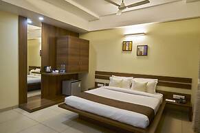 Hotel 3 Leaves Kolhapur