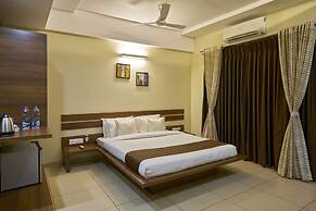 Hotel 3 Leaves Kolhapur