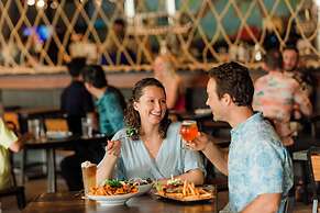 OUTRIGGER Waikiki Beachcomber Hotel