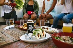 OUTRIGGER Waikiki Beachcomber Hotel