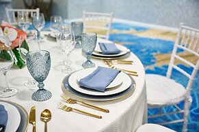 OUTRIGGER Waikiki Beachcomber Hotel