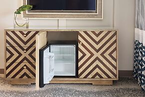 OUTRIGGER Waikiki Beachcomber Hotel