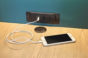 OUTRIGGER Waikiki Beachcomber Hotel