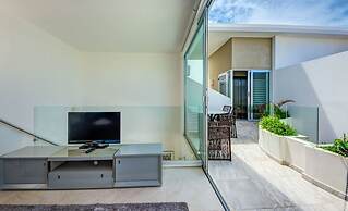 Penthouse Skyline 2BR 2BathR & Balconies