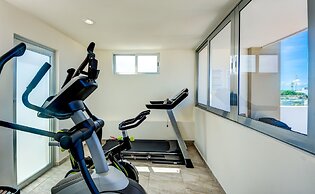 Penthouse Skyline 2BR 2BathR & Balconies