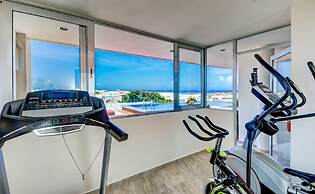 Penthouse Skyline 2BR 2BathR & Balconies