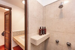 Nílu Cancun Downtown by Selina