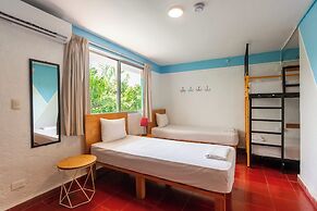 Nílu Cancun Downtown by Selina