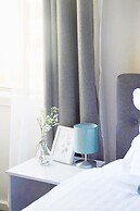 King Deluxe Apartments