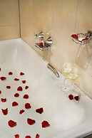 King Deluxe Apartments