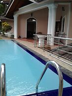 Kandy View Garden Hotel