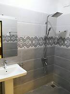 Airport Grand Holiday Home