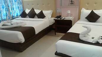 Hotel Sai Leela Grand