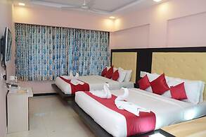 Hotel Sai Leela Grand