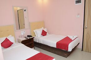 Hotel Sai Leela Grand