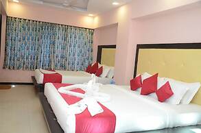 Hotel Sai Leela Grand