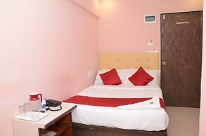 Hotel Sai Leela Grand