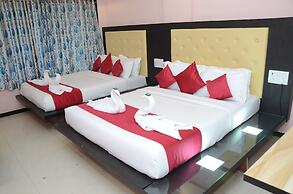 Hotel Sai Leela Grand
