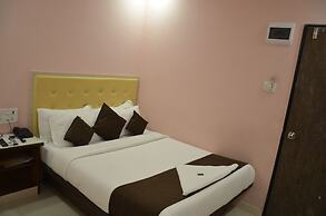 Hotel Sai Leela Grand