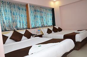 Hotel Sai Leela Grand