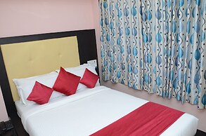 Hotel Sai Leela Grand