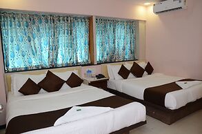 Hotel Sai Leela Grand