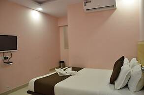 Hotel Sai Leela Grand