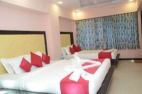 Hotel Sai Leela Grand