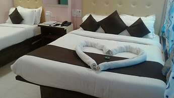 Hotel Sai Leela Grand