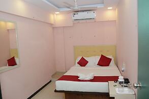 Hotel Sai Leela Grand