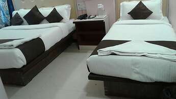 Hotel Sai Leela Grand