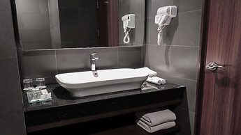 Golden Tulip Essential Makassar