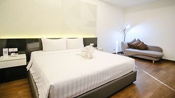 Golden Tulip Essential Makassar