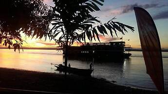 Salay River View Inn