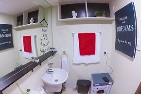 Studio Condo at Horizons 101