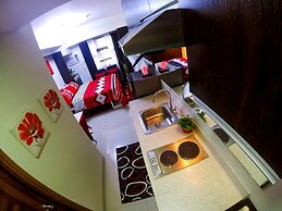 Studio Condo at Horizons 101