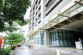 Studio Condo at Horizons 101