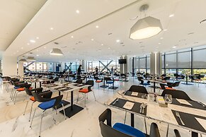 Days Hotel & Suites by Wyndham Incheon Airport