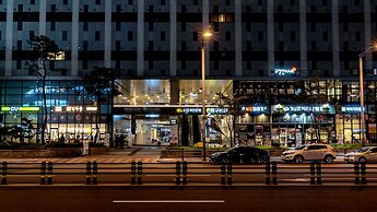 Days Hotel & Suites by Wyndham Incheon Airport