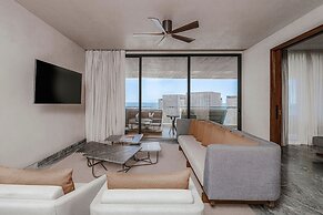 Solaz, A Luxury Collection Resort, Los Cabos a Marriott Hotel