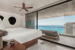 Solaz, A Luxury Collection Resort, Los Cabos a Marriott Hotel
