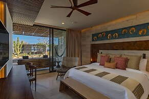 Solaz, A Luxury Collection Resort, Los Cabos a Marriott Hotel