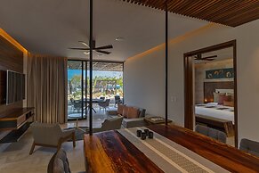 Solaz, A Luxury Collection Resort, Los Cabos a Marriott Hotel