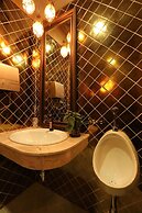 Peak Nimman Prestige Hotel