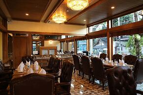 Peak Nimman Prestige Hotel