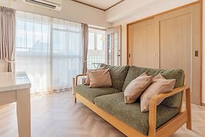 Universal Bay Condominium