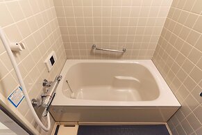 Universal Bay Condominium