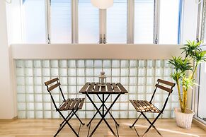 Universal Bay Condominium